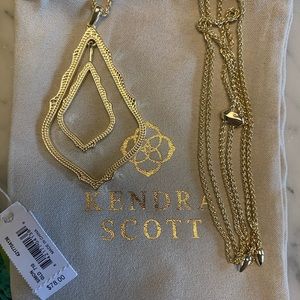NIB Kendra Scott necklace